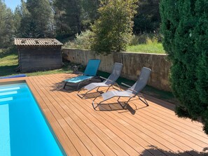 Outdoor pool, a heated pool - Isa's Sweet Homes (Saint-Mitre-les-Remparts)