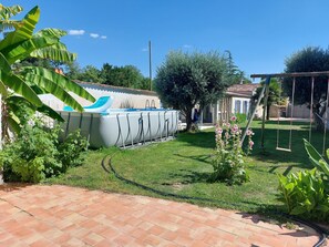 Outdoor pool - Vacation home rental with pool and beach for 10 people (Aytré)