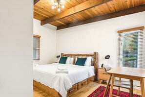 3 Schlafzimmer, Bügeleisen/Bügelbrett, kostenloses WLAN, Bettwäsche