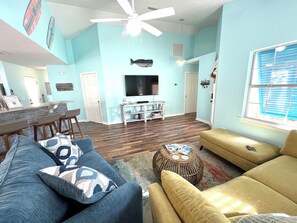 Smart TV, fireplace, stereo