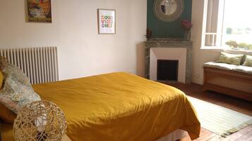 4 dormitorios, cuna de viaje, wifi gratis y ropa de cama