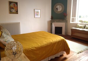 4 slaapkamers, reisbedje, gratis wifi, beddengoed