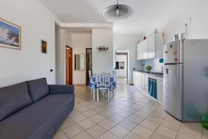 TV - Casa Uccio by BarbarHouse (San Pietro in Bevagna)