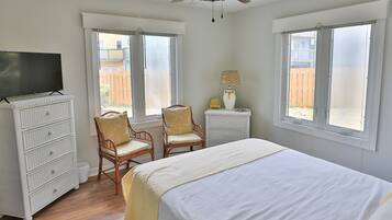 4 bedrooms, premium bedding, desk, iron/ironing board