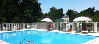 T2 Balcony in Residence with swimming pool B26