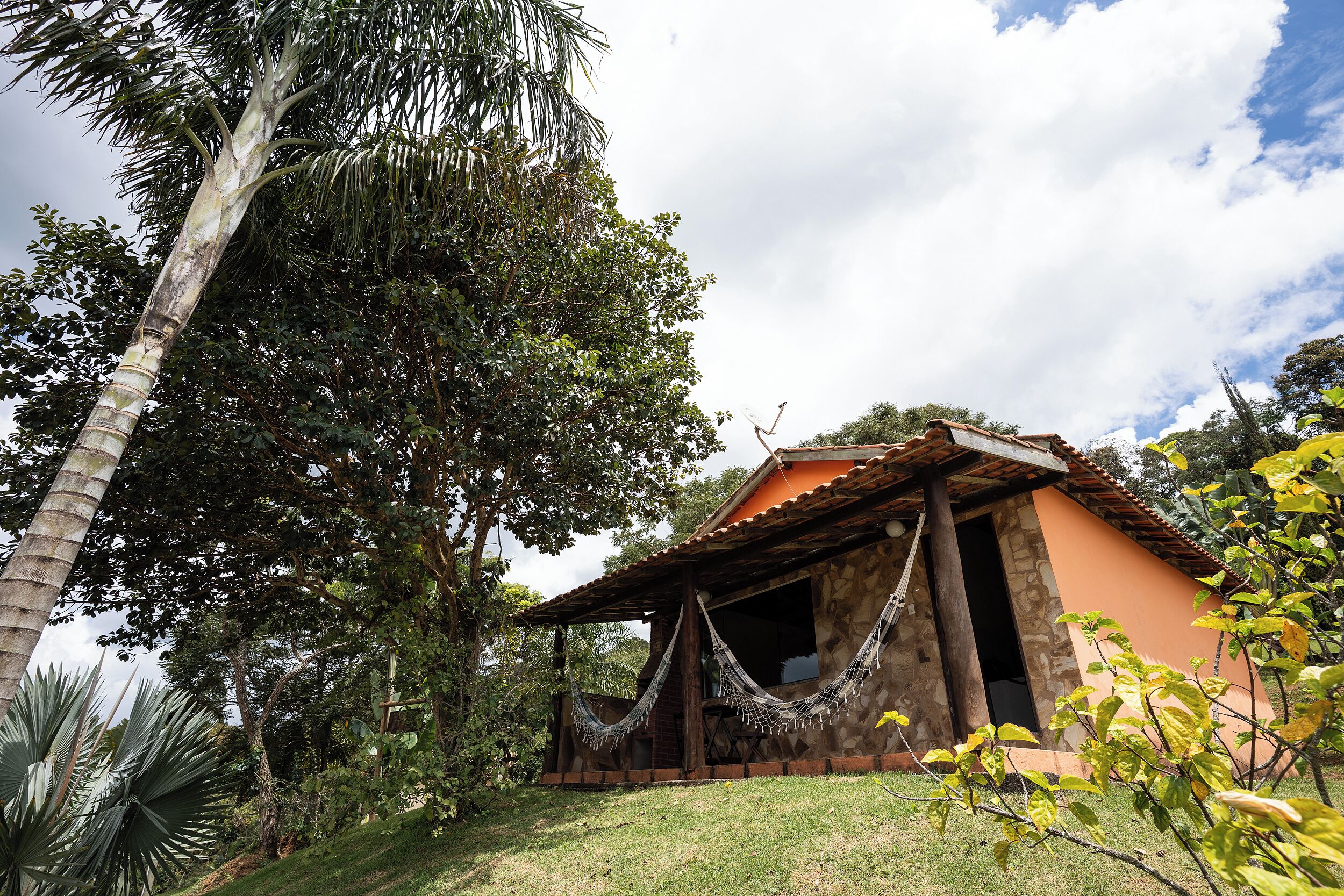 Chalé Vintage | Desk, bed sheets