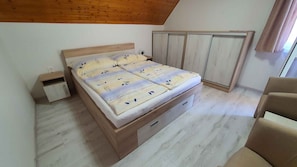 3 bedrooms, WiFi