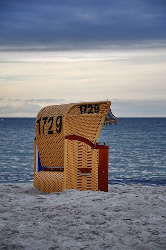 Rocksteins Nr. 2 - cozy vacation apartment, close to the beach, the Baltic Sea on the horizon