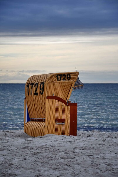 Rocksteins Nr. 2 - cozy vacation apartment, close to the beach, the Baltic Sea on the horizon