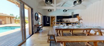 New villa with air conditioning and heated pool