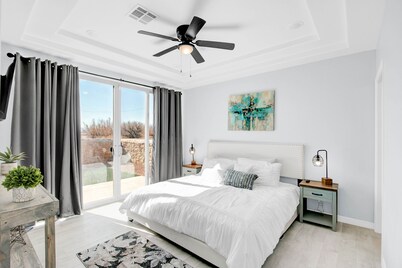 BRAND NEW, I-10/Sundland, great for LONG TERM STAYS