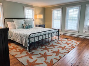 3 habitaciones, escritorio, tabla de planchar con plancha y wifi 