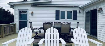 Chesapeake Bayfront Farmhouse with Endless Bay Views