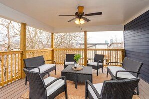 Property grounds - Luxurious Newbuild • 5 min to Broadway • 4 Full BA (Nashville)
