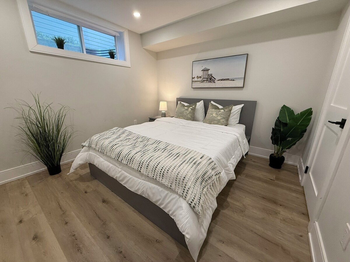 Modern 1-Bedroom Apartment Downtown Toronto