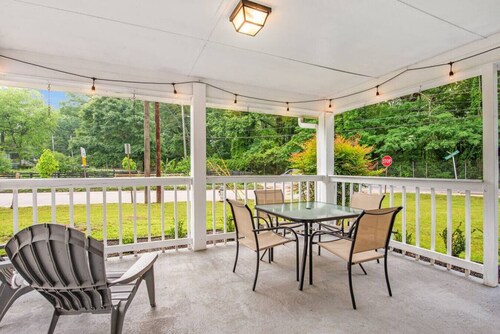 Newly Renovated 3/2 ATL Westside Bungalow
