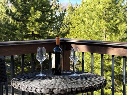 3bd&2Ba, Pet Friendly, Mountain Views, Minutes to Everything!