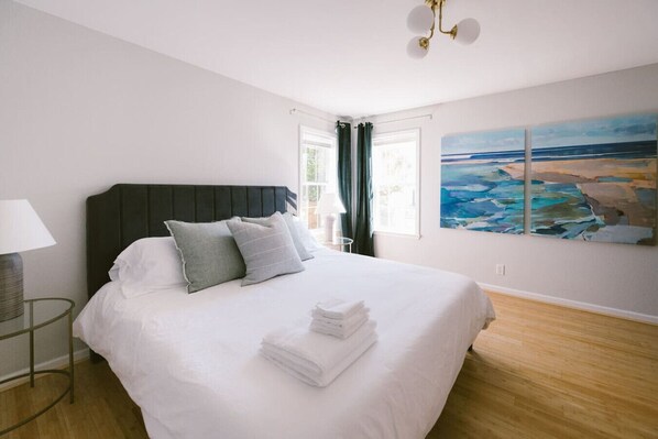 3 bedrooms, iron/ironing board, travel crib, WiFi