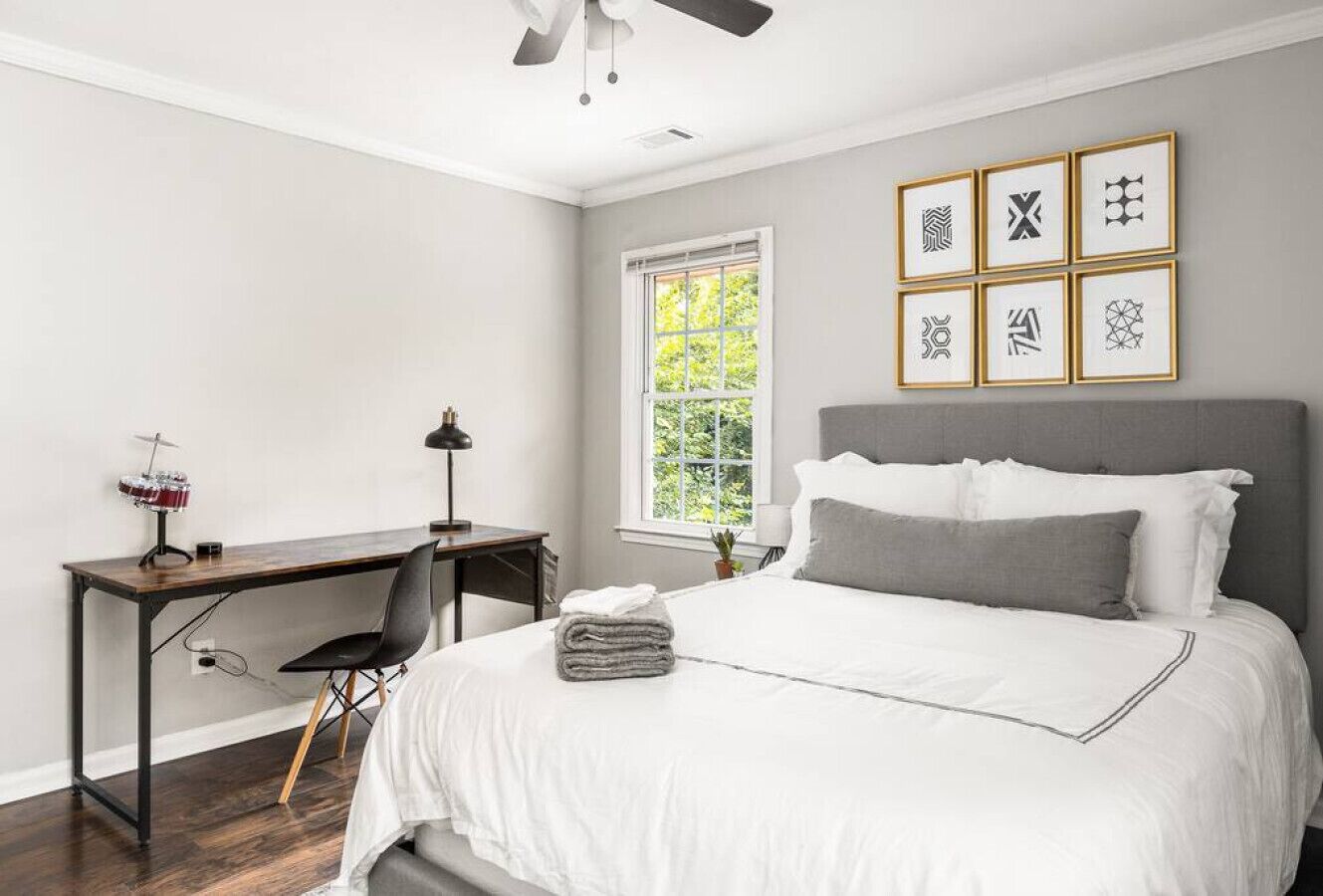 3 camere, una scrivania, ferro/asse da stiro, Wi-Fi gratuito