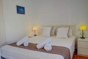 2 makuuhuonetta, silitysrauta/-lauta, ilmainen Wi-Fi, vuodevaatteet