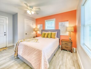 3 bedrooms, desk, iron/ironing board, free WiFi