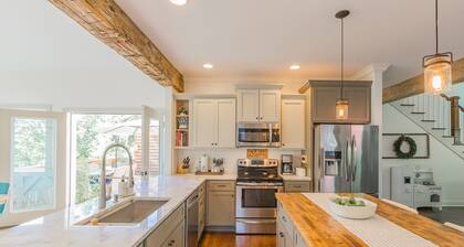 Tranquil Downtown Retreat - 4 Minutes to Aquarium & Coolidge Park!