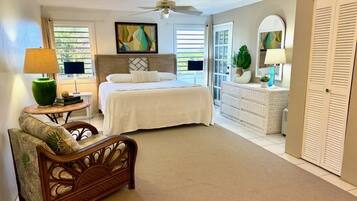 5 bedrooms, desk, free WiFi, bed sheets