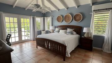 5 bedrooms, desk, free WiFi, bed sheets