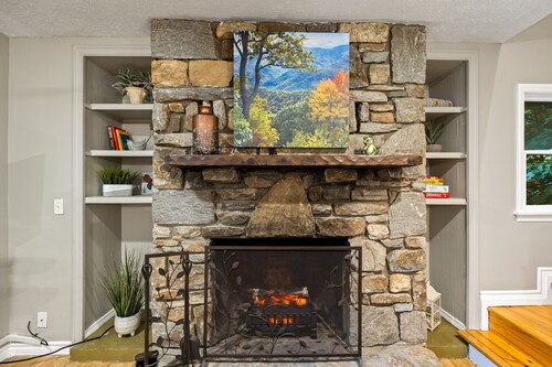 Sweet Summer at Chimney Rock + Lake Lure
