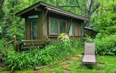 1/2 acre nature retreat -- cottage life with extra privacy