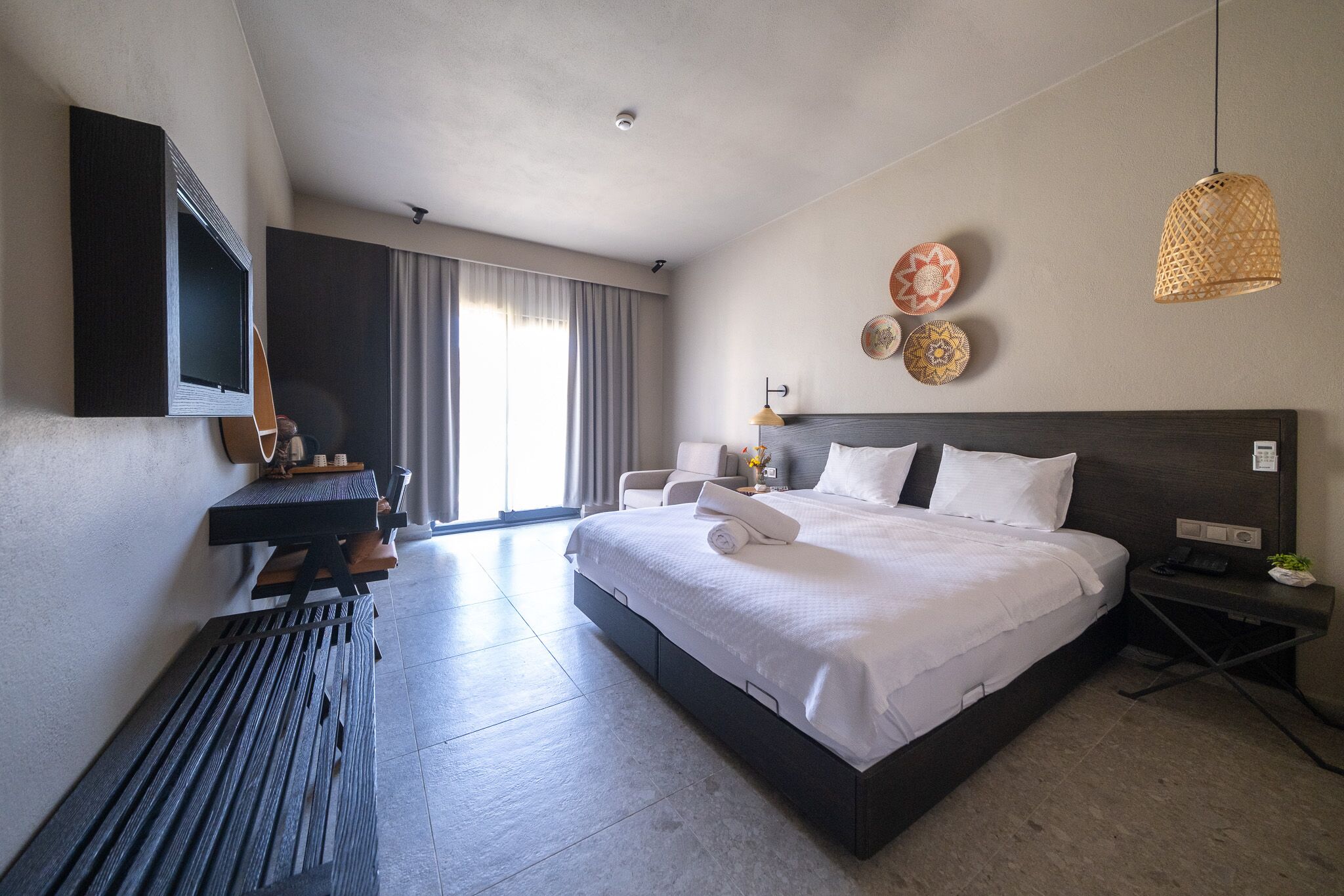 Premium bedding, Select Comfort beds, desk, soundproofing