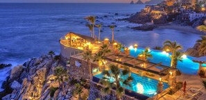 Una piscina a sfioro