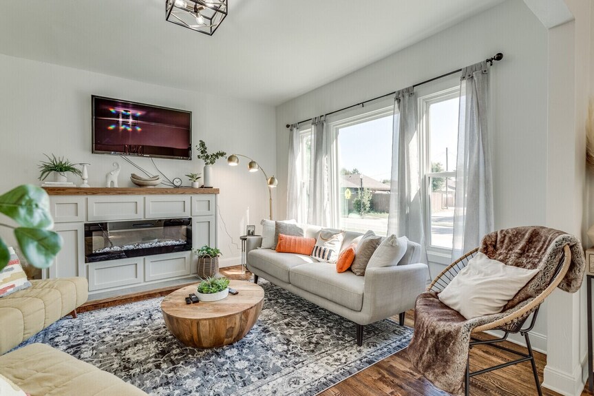 Newly Renovated Villa|1min From Plaza District|hot Tub|pool Table|friendly - Asian District - Oklahoma City
