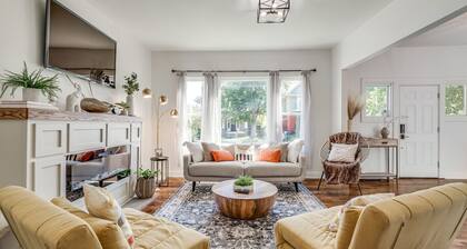 Newly Renovated Villa|🚶1min from Plaza District|Hot Tub|🎱Pool Table|🐶Friendly