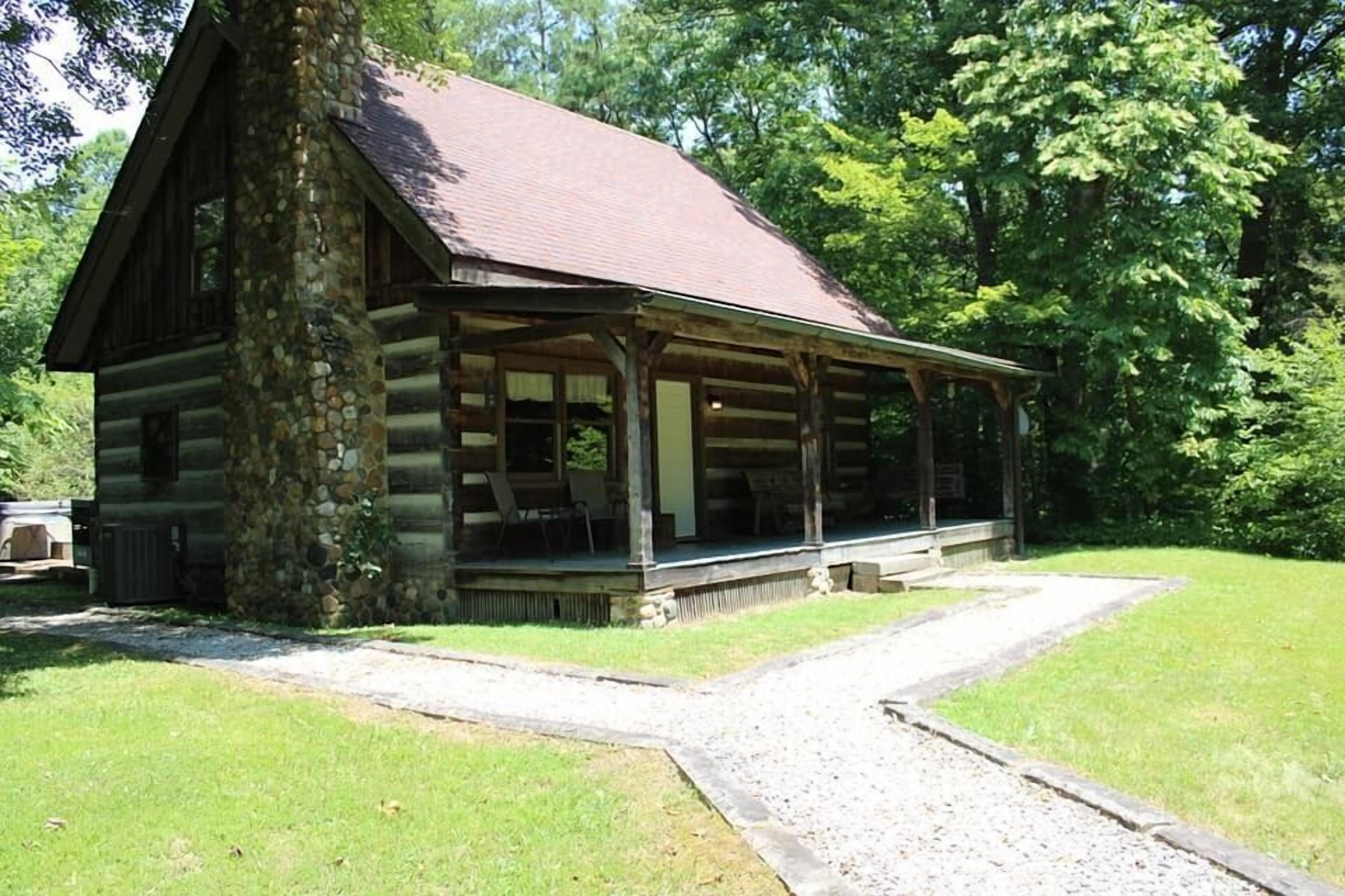 Lazy Lane Cabins - Hidden Cave