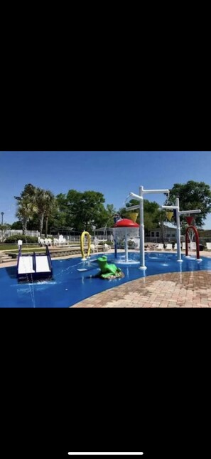 Innenpool, Außenpool