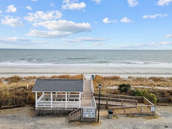 Liegestühle, Strandtücher