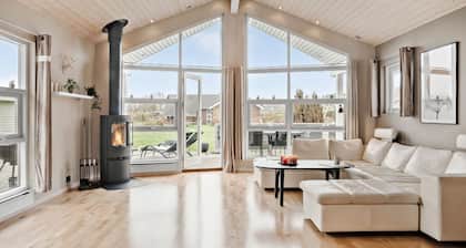 Nice home in Sjølund with WiFi