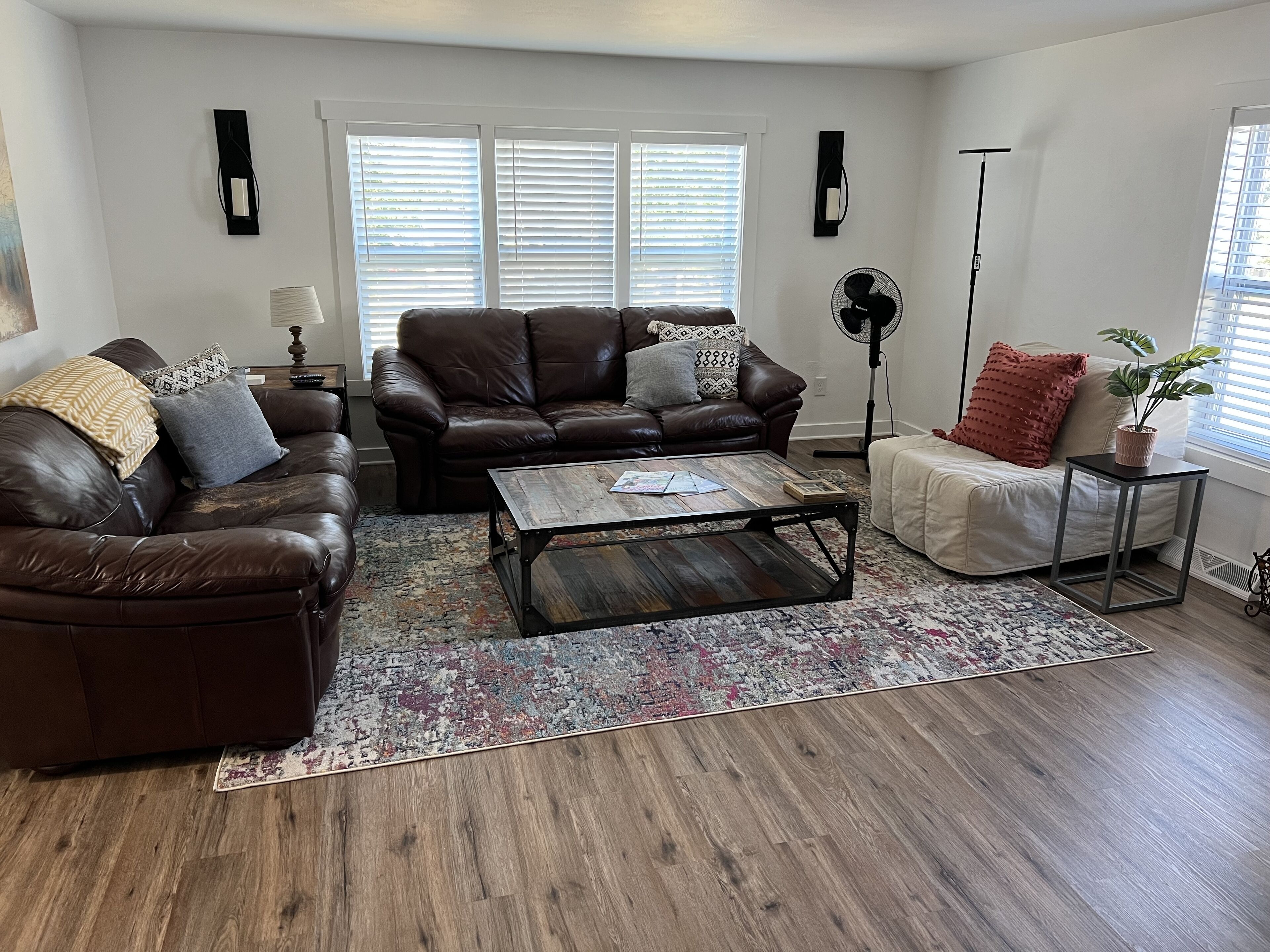 Clean & Cozy Family-Friendly Home Away From Home
