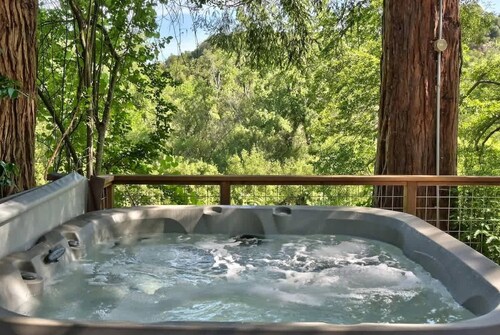 Heron House - Hot Tub and Wine Tastings Included