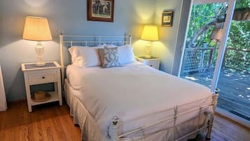 3 bedrooms, iron/ironing board, travel cot, free WiFi