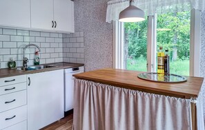 Réfrigérateur, four, plaque de cuisson, lave-vaisselle