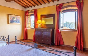 2 chambres, fer et planche à repasser, lit parapluie, Wi-Fi gratuit