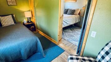 3 bedrooms, travel crib, free WiFi, bed sheets