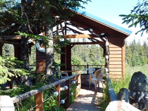 Lost Anchor Cabins - Redoubt Cabin