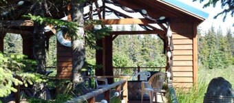 Lost Anchor Cabins - Redoubt Cabin