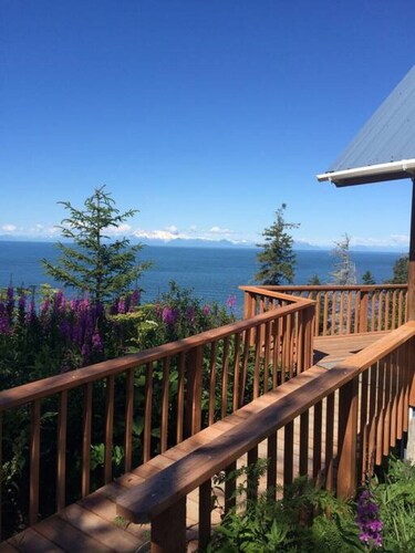 Lost Anchor Cabins - Redoubt Cabin