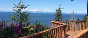 Lost Anchor Cabins - Redoubt Cabin