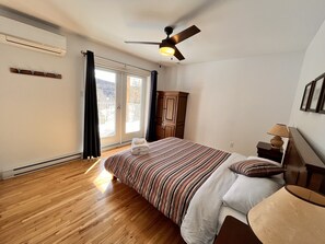 8 bedrooms, free WiFi, bed sheets, wheelchair access