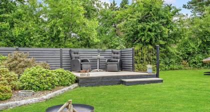 Lovely home in Hemmet with jacuzzi